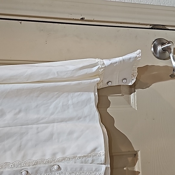 Vintage lace ruffle high collar blouse size XXL. - Picture 4 of 15